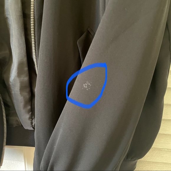 Zara Basic Bomber Jacket. - Picture 6 of 6